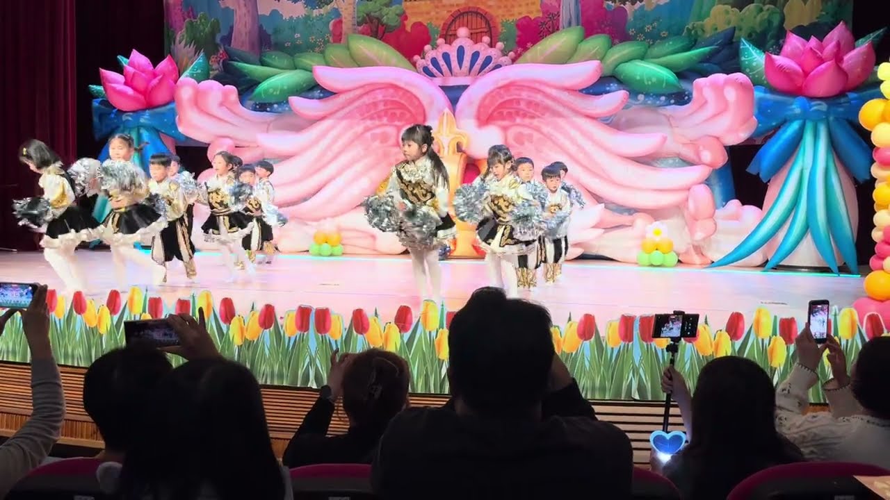 Nhảy cực đẹp ngày tốt nghiệp mẫu giáo