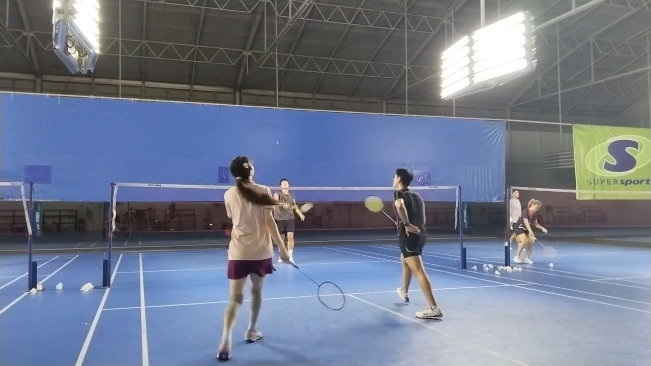 นัท + กุ้ง // นิว + กอล์ฟ #กุ๊งกิ๊งชวนตีแบด #badminton #bad 