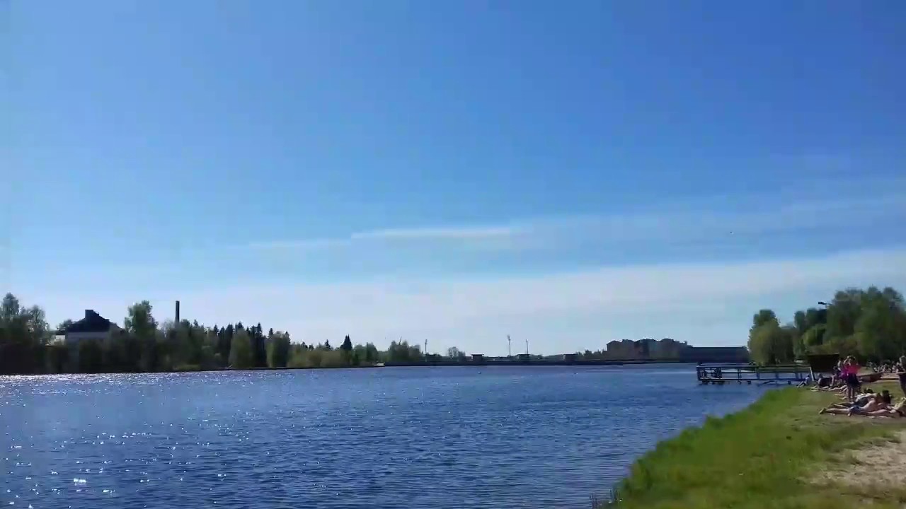 Kes&auml;p&auml;iv&auml; Tuiran uimarannalla