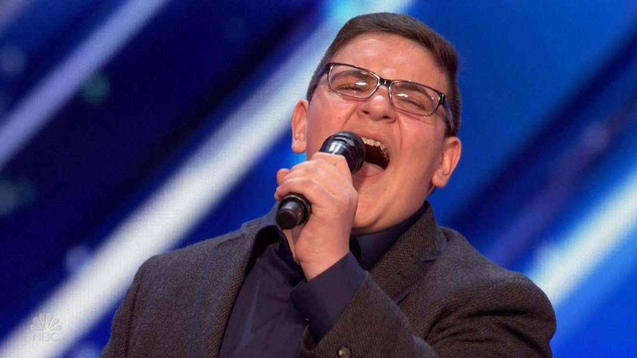 'AGT': Watch a 16-Year-Old Singer Who Was Once Blind Earn the Golden Buzzer