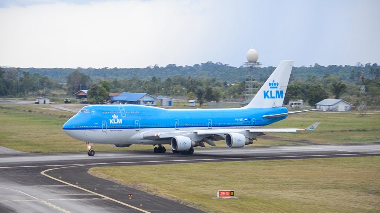Departing Boeing 747-400 (Lima) J.A. Pengel KLM714