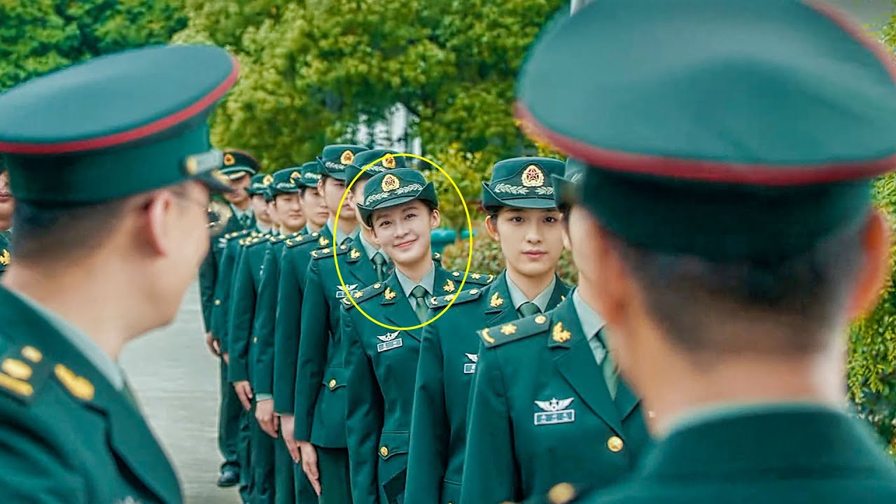 พวกเขาไม่รู้ว่าหญิงสาวร่างผอมคนนี้เป็นแฟนของเจ้าหน้าที่ครอบงำจริงๆ!