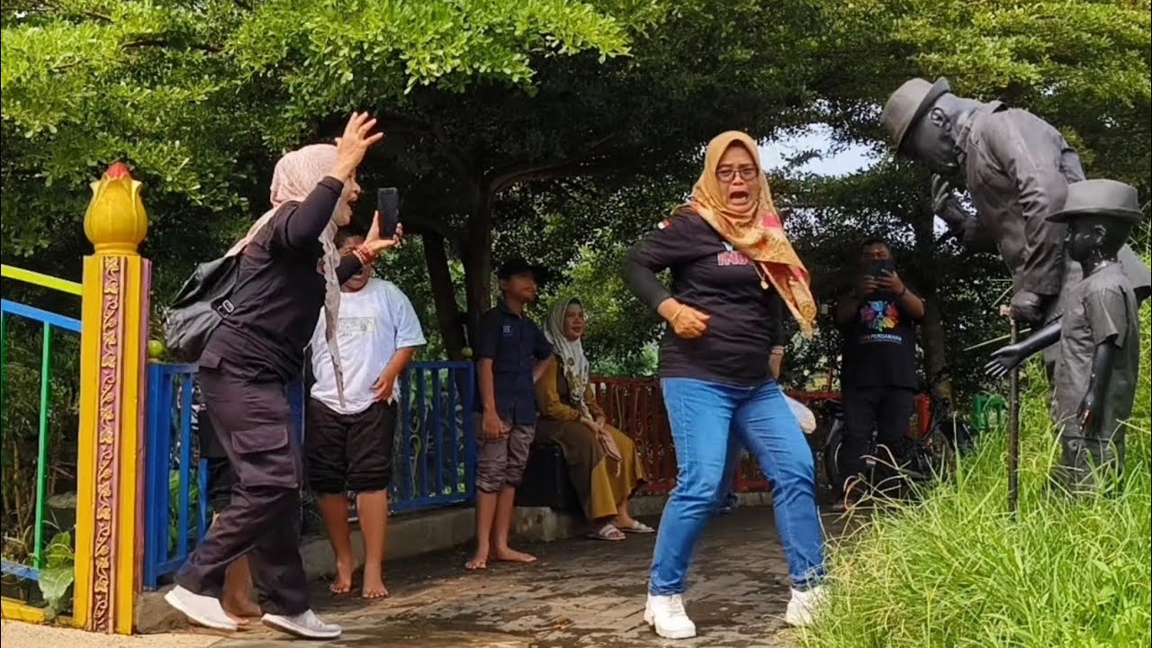 Kompilasi prank patung terlucu dan terbagus part-9