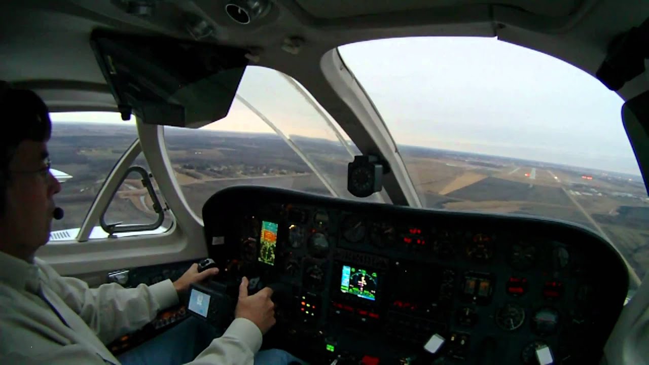 Landing at KFAR Cessna 340
