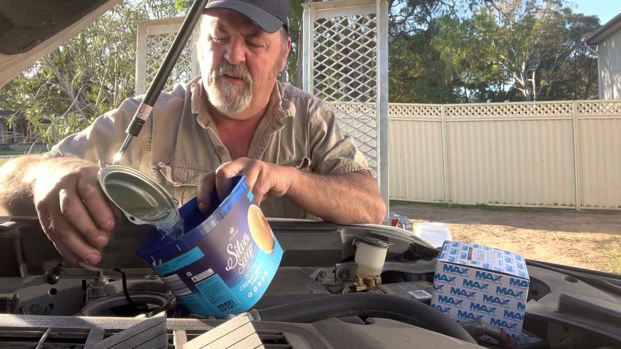 Diesel filter change to a 200 series Landcruiser 2007 V8