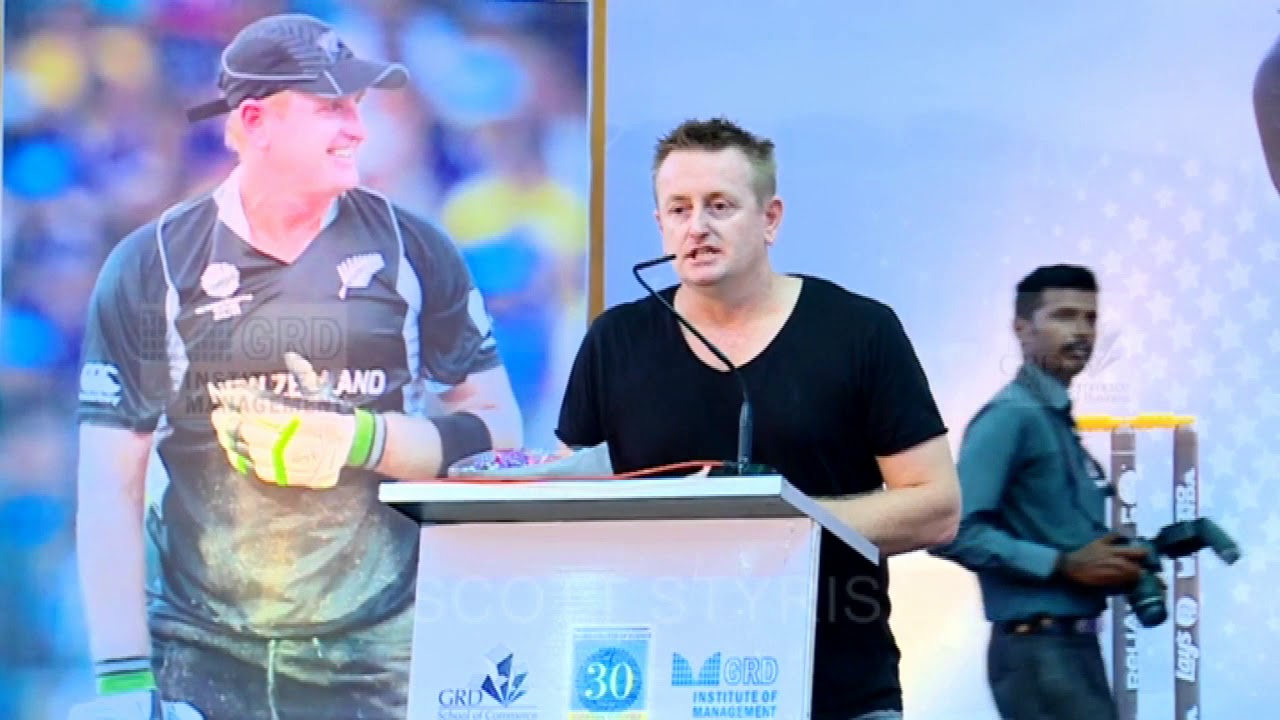 Скотт Стайрис на Sehwag!!