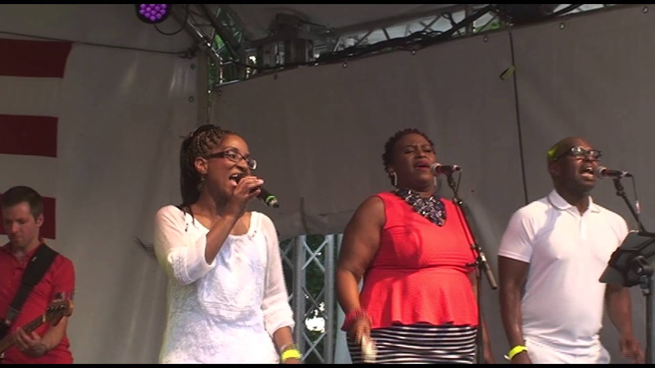 Tutu Tutani - singer, songwriter in Berlin Germany