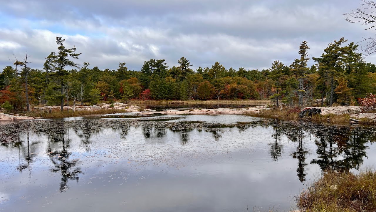 Thanksgiving camp at Killarney Provincial Park pt.2- Hiking Lake of the Woods trail