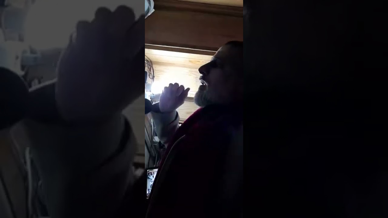 Hafız Mehmet Bilir'den Mısır Sokaklarını Aratmayan Muhteşem Bir Ezan ! 