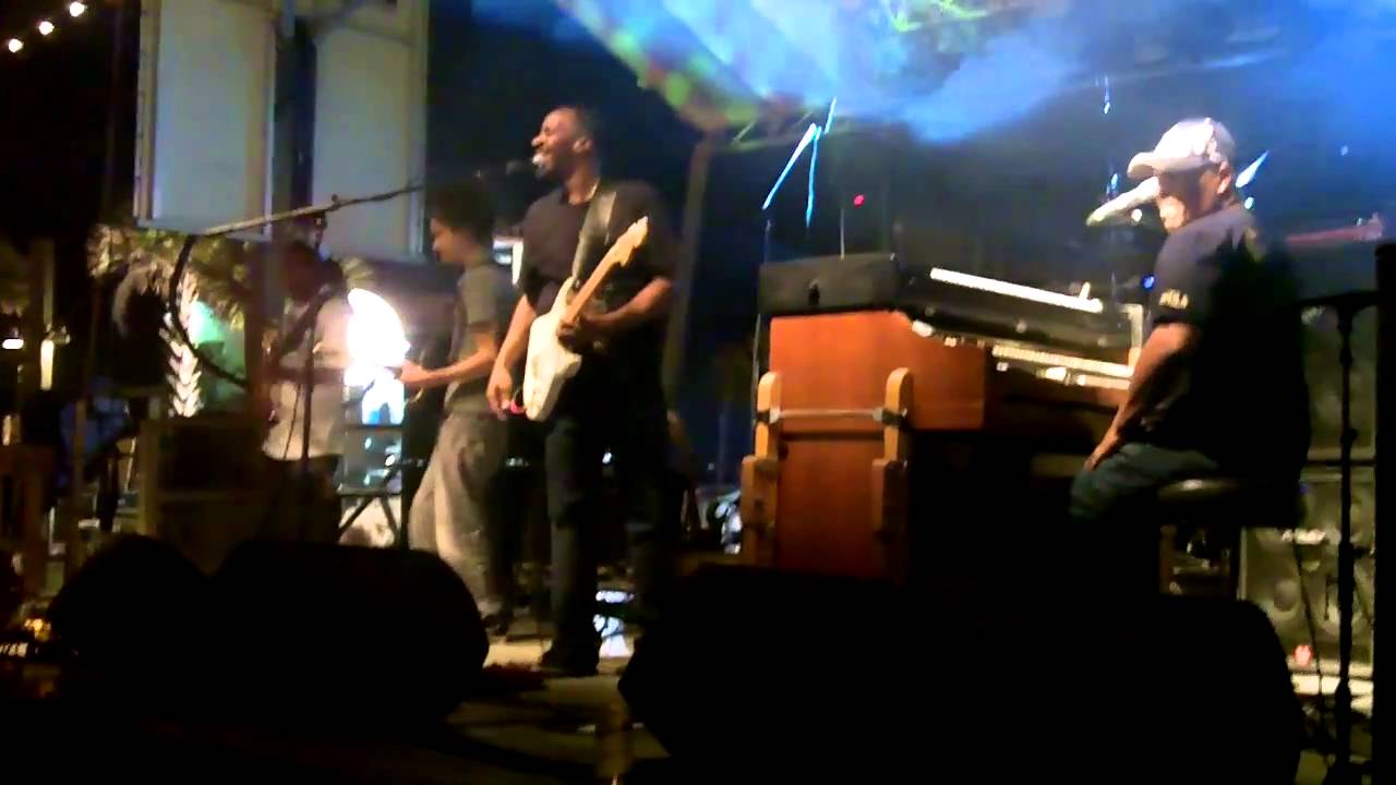 Ivan Neville's Dumpstaphunk - Sing A Simple Song
