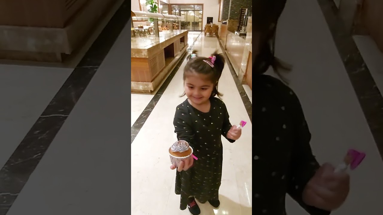 Akrones Hotel Yemek Tanıtımı Güzel Ablalar ve Hidayet amcamız... sizi çok seviyoruz:)