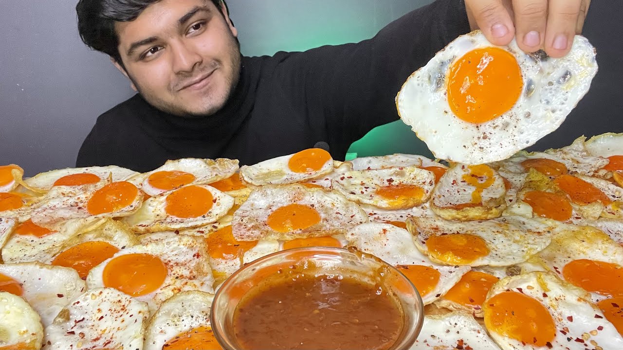 50 SUNNY SIDE UP EGGS EATING CHALLENGE 🍳| 50 OMELETTE EATING CHALLENGE | 50 EGGS EATING CHALLENGE