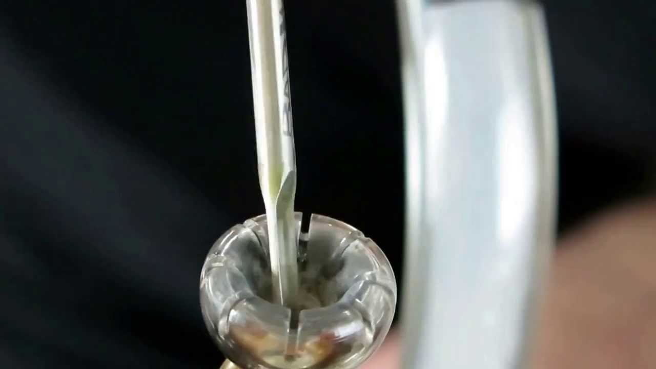 The Clear Concentrate dabbed on C2 Custom Creations Daisy Domeless Quartz Nail! - WWW.DABFARM.COM