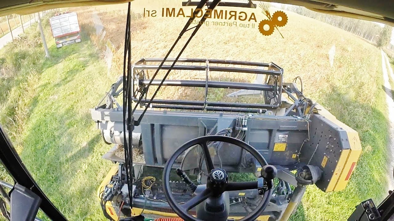 Cab View | New Holland CX 5090 + Cressoni CRX Sojaflex | Soy Harvest