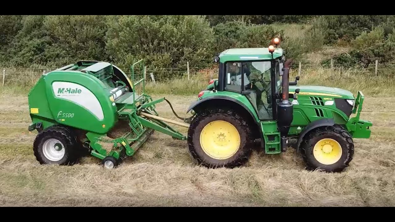 Baling and wrapping silage 2020