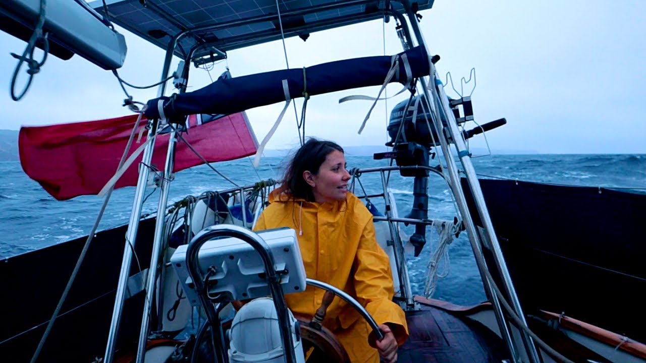 51] Escaping A DANGEROUS Anchorage | 30 Knots ON A LEE SHORE