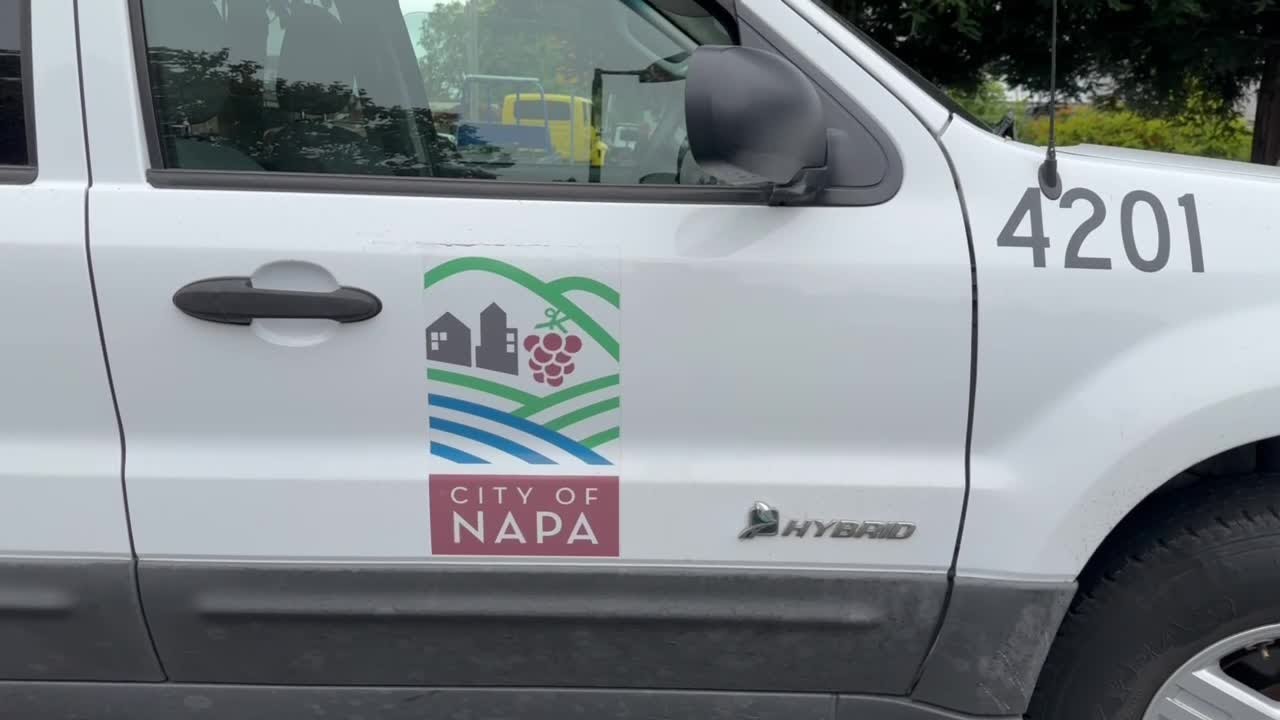Video: Towing a burned-out car in Napa