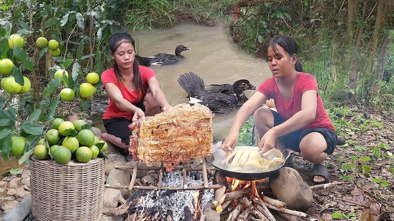 Survival skills: Duck soup chili so Tasty food, Cows ribs spicy cooking, Eating delicious, +6 video