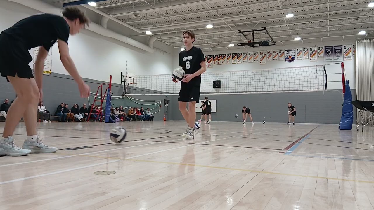 Marie-Rivier vs College Saint-Bernard set 1 Debut 18:15 