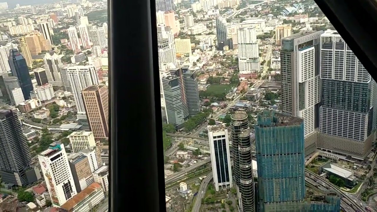 KL Tower 🗼🗼 🗼 बाट बाहिरको दृश्य हेर्दै मलेसियामा 