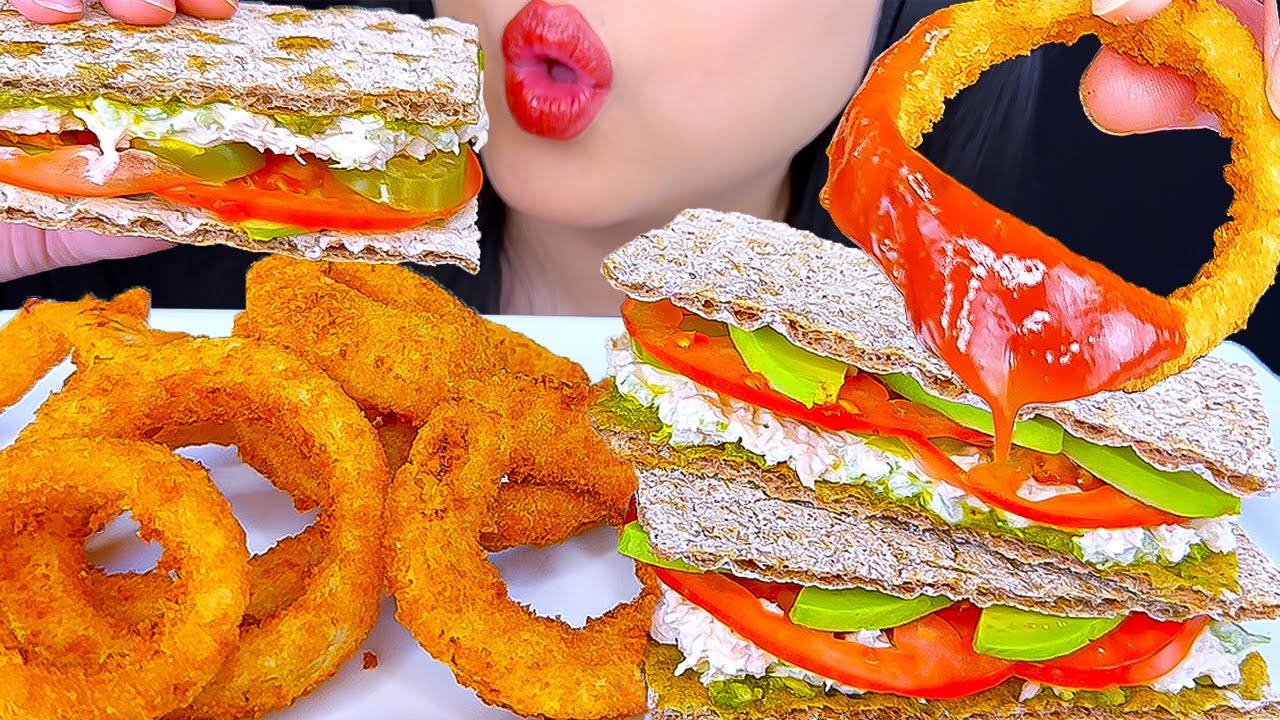 ASMR MUKBANG | Tunacado Sandwich & Onion Rings | Crunchy Eating Sounds | ASMR Phan