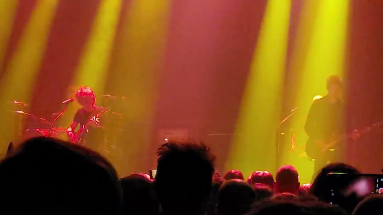 Indochine - Manifesto (Les divisions de la joie) (RoundHouse London 11/06/2023)