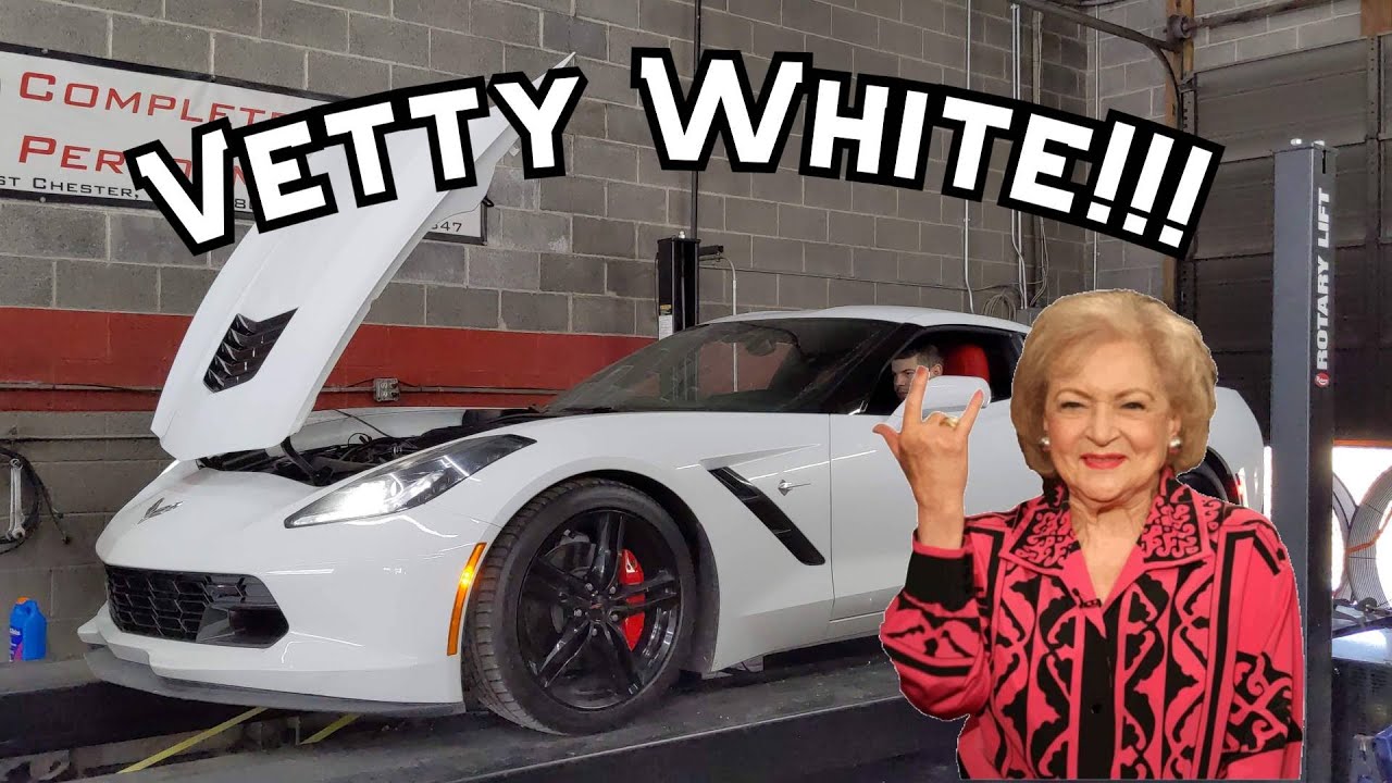 VETTY WHITE творит чудеса с помощью голов и кулачков!