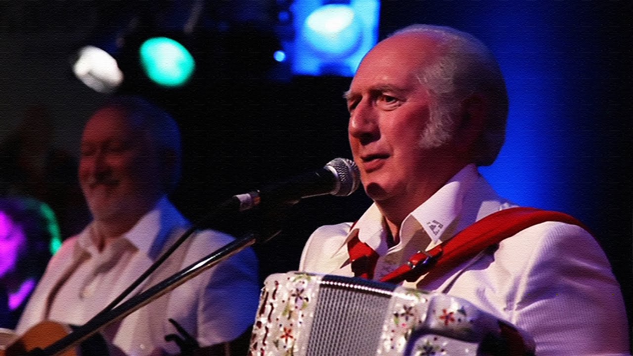 Foster & Allen - Seven Old Ladies (Live)