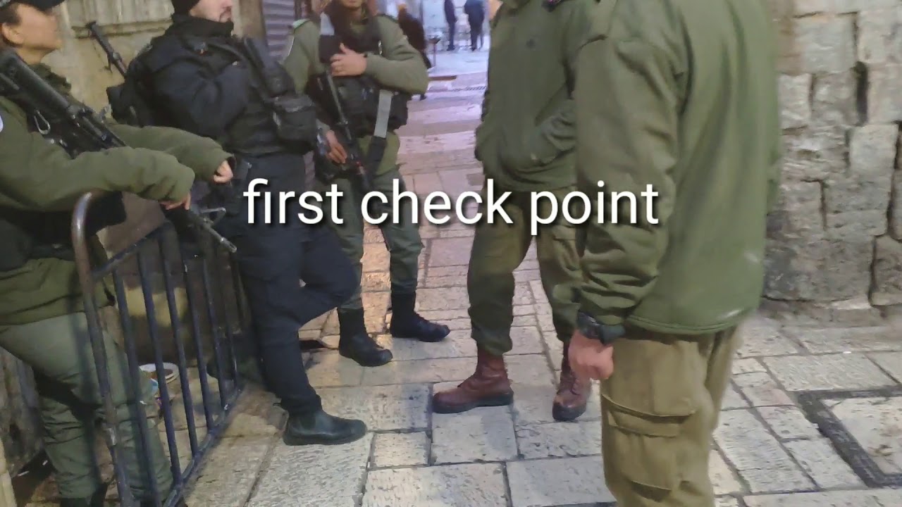 Walking from Hashimi hotel to Al Aqsa compound