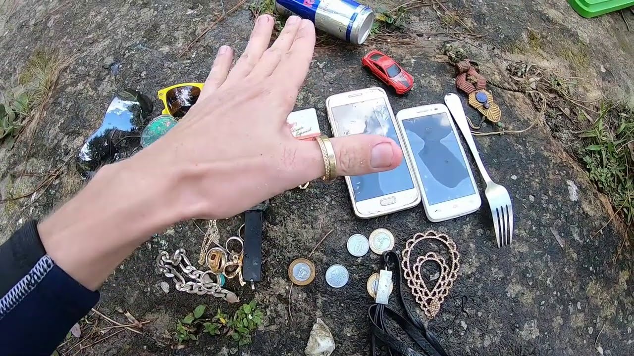 Mergulhando em Cachoeira atrás  de objetos  de valor #03