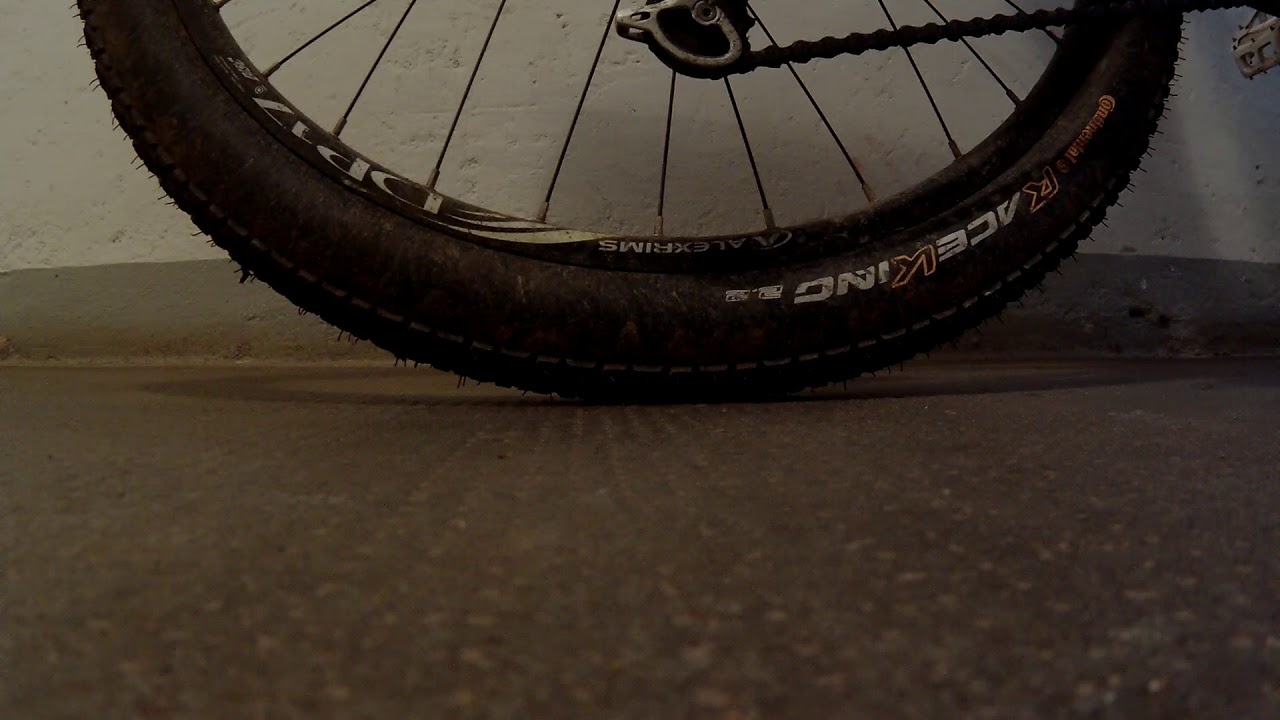 Mountainbike Tire Deflation