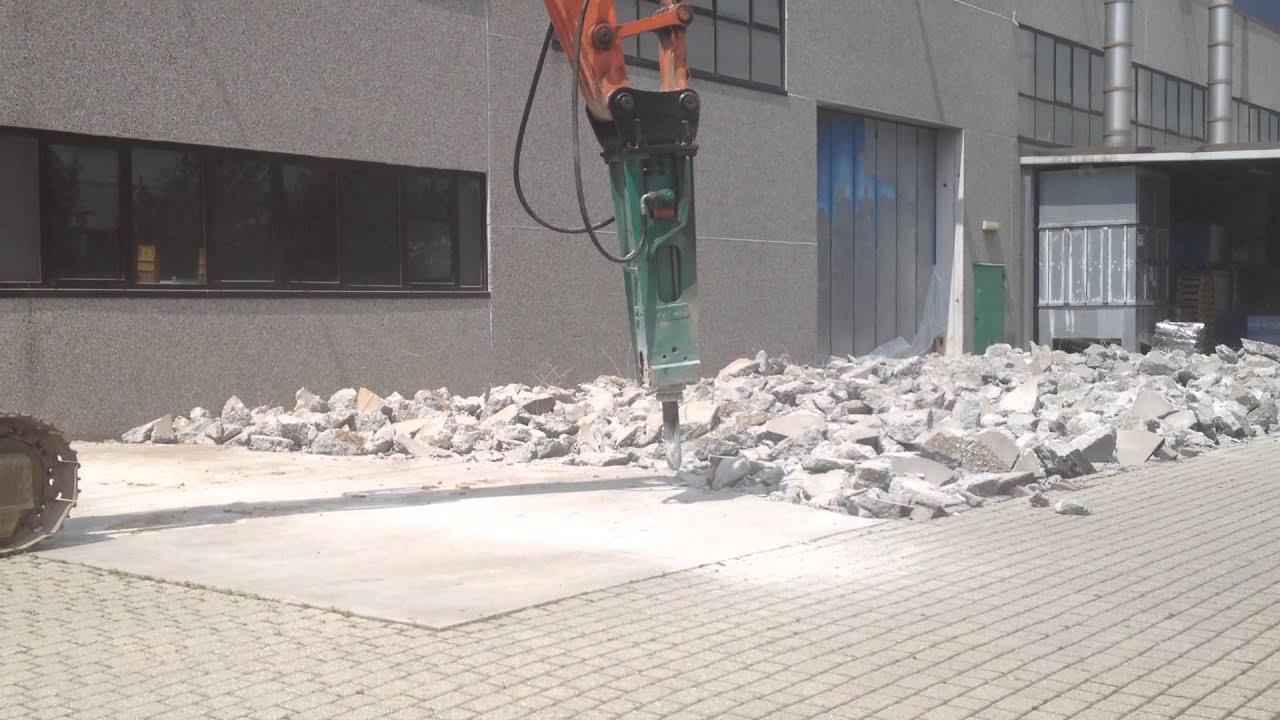 EX 215 con martello Montabert 501