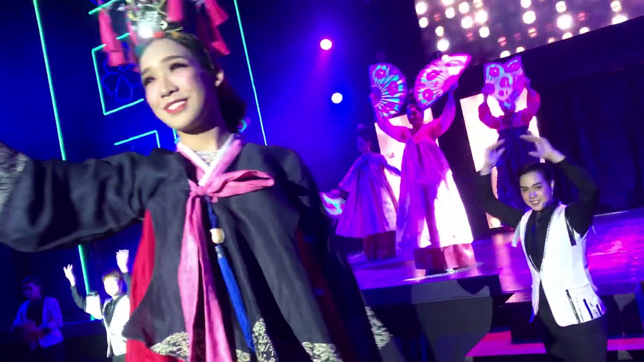 Chiang Mai: Siam Dragon Cabaret Show - Part 7 of 11