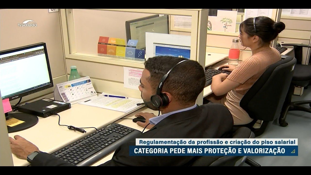 Piso salarial e regulamentação da profissão de operador de telemarketing em debate no Senado