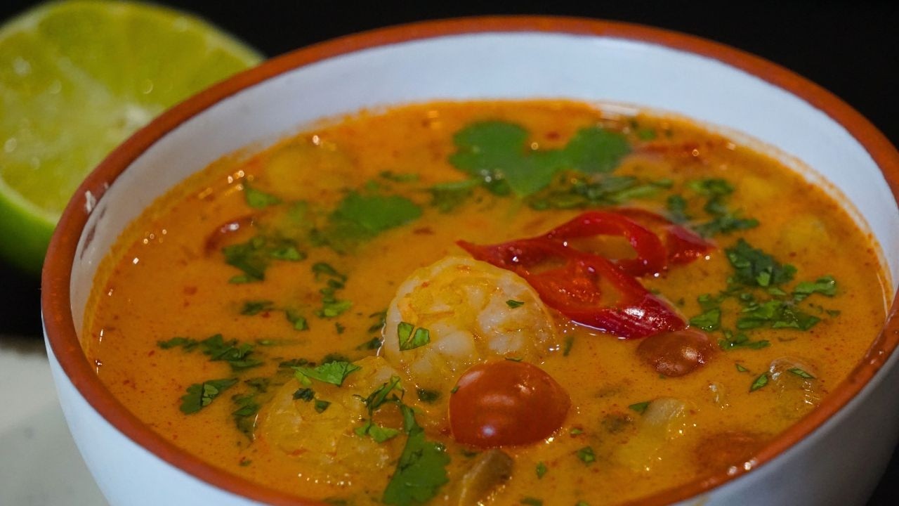 Суп Том Ям из простых ингредиентов😍 без пасты Том Ям👍🥣