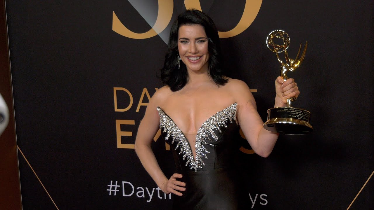 Jacqueline MacInnes Wood 50th Annual Daytime Emmy Awards Winners Walk!