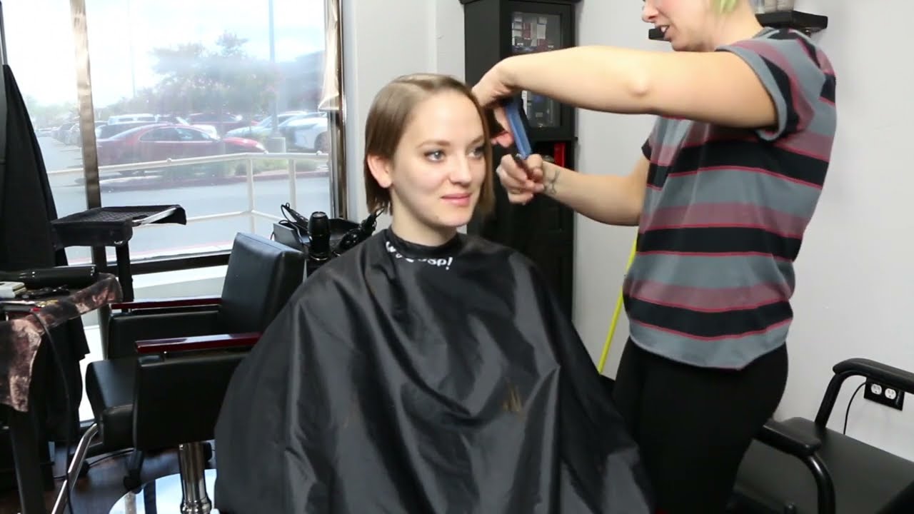 Cailey LV - Pt 1: Beautiful Model Shaves Her Head Completely Bald (Free Video)
