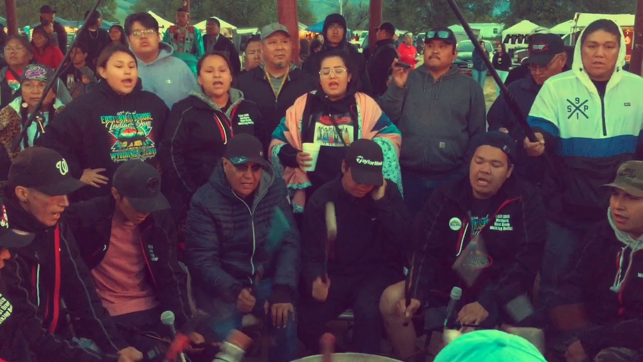 🔥Walking buffalo🔥 double beat with bear head sister @shoshone Indian dayz