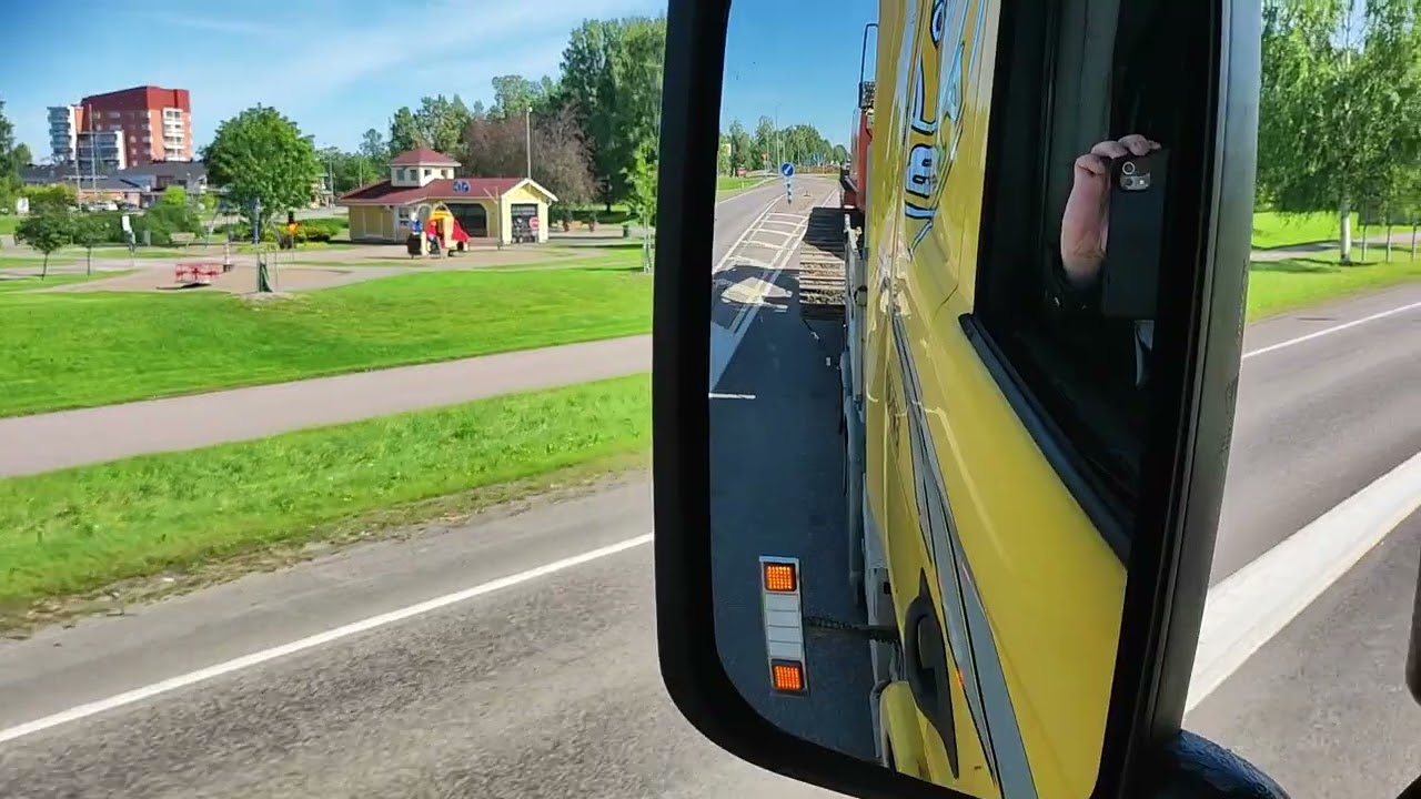 Scania lavetti retkell&auml; , hankala kuvata ja ajaa.