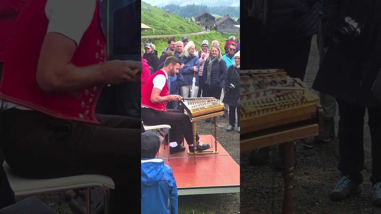 Schweizer Tradition Hackbrett Spieler am S&auml;ntis