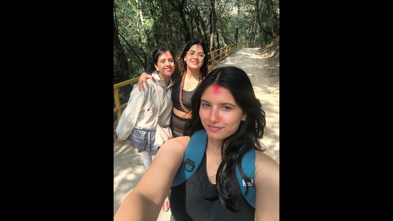 The hike was peaceful… until it wasn’t😊😭#hikingadventures #sistergoals #fyp #original #monkeyattack