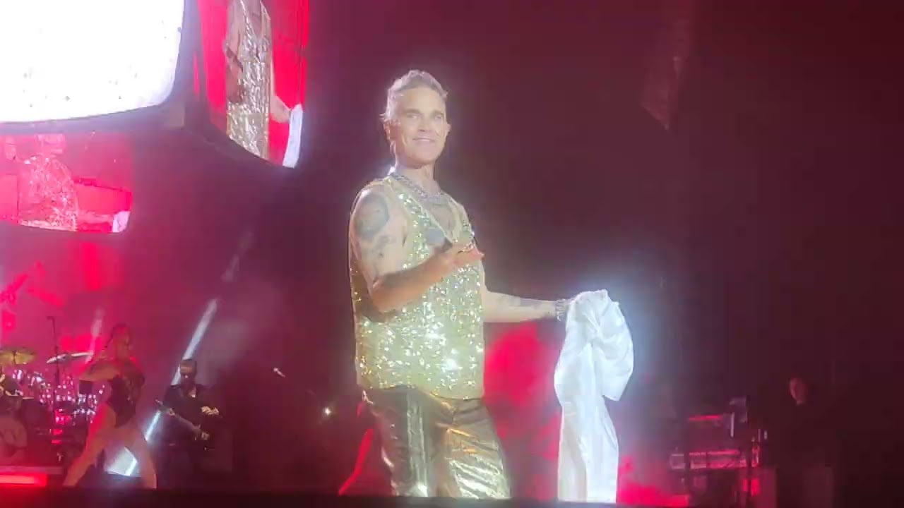 Robbie Williams Intro & Let Me Entertaining you - Athens, Rockwave Festival 2023