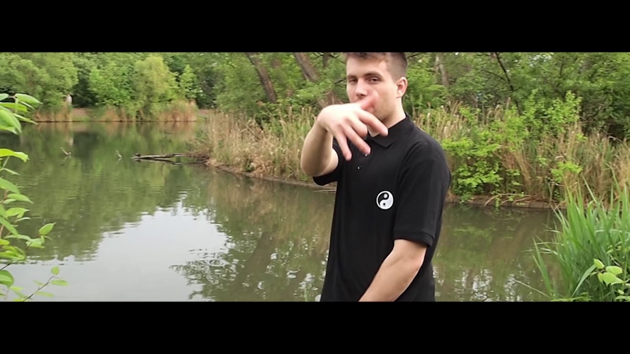 DAREWIN - LIPS // PROD  DOLIN // OFFICIAL BOUNCE VIDEO