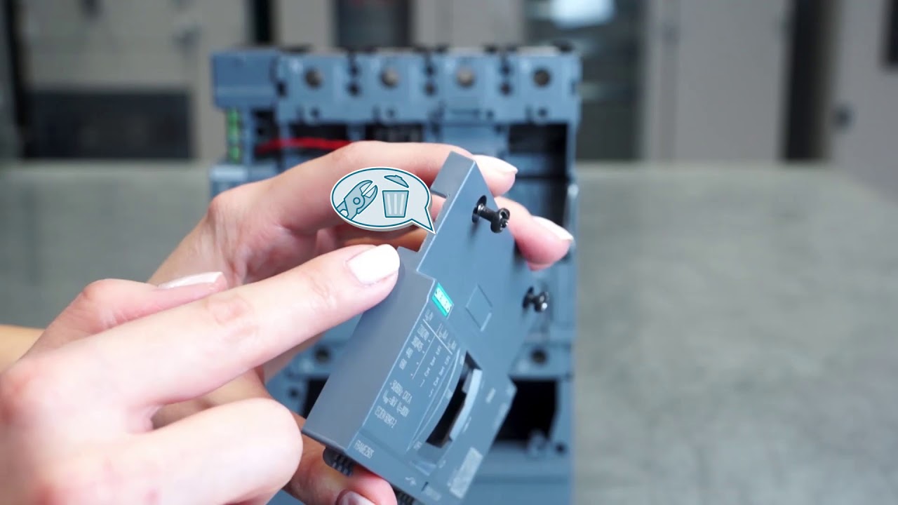 3VA molded case circuit breaker - Mounting of the side mounted residual current device on the 3VA1