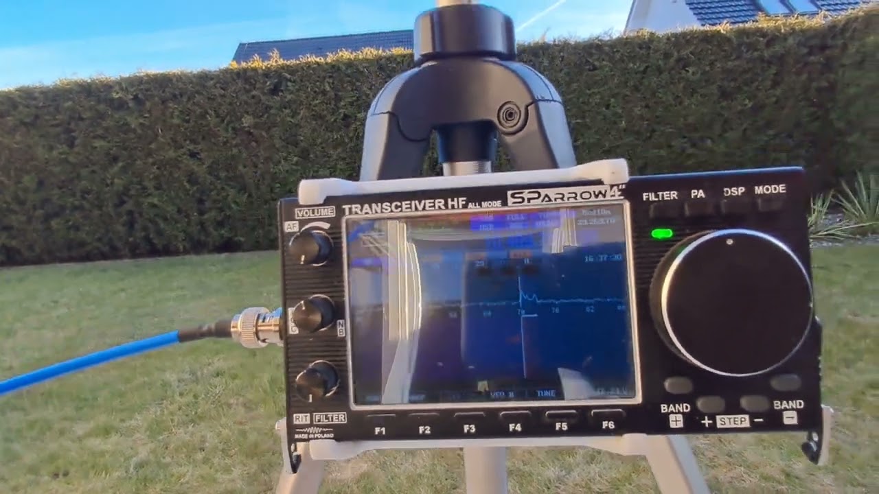 Reception of the amateur satellite QO-100 in the 3 cm band.