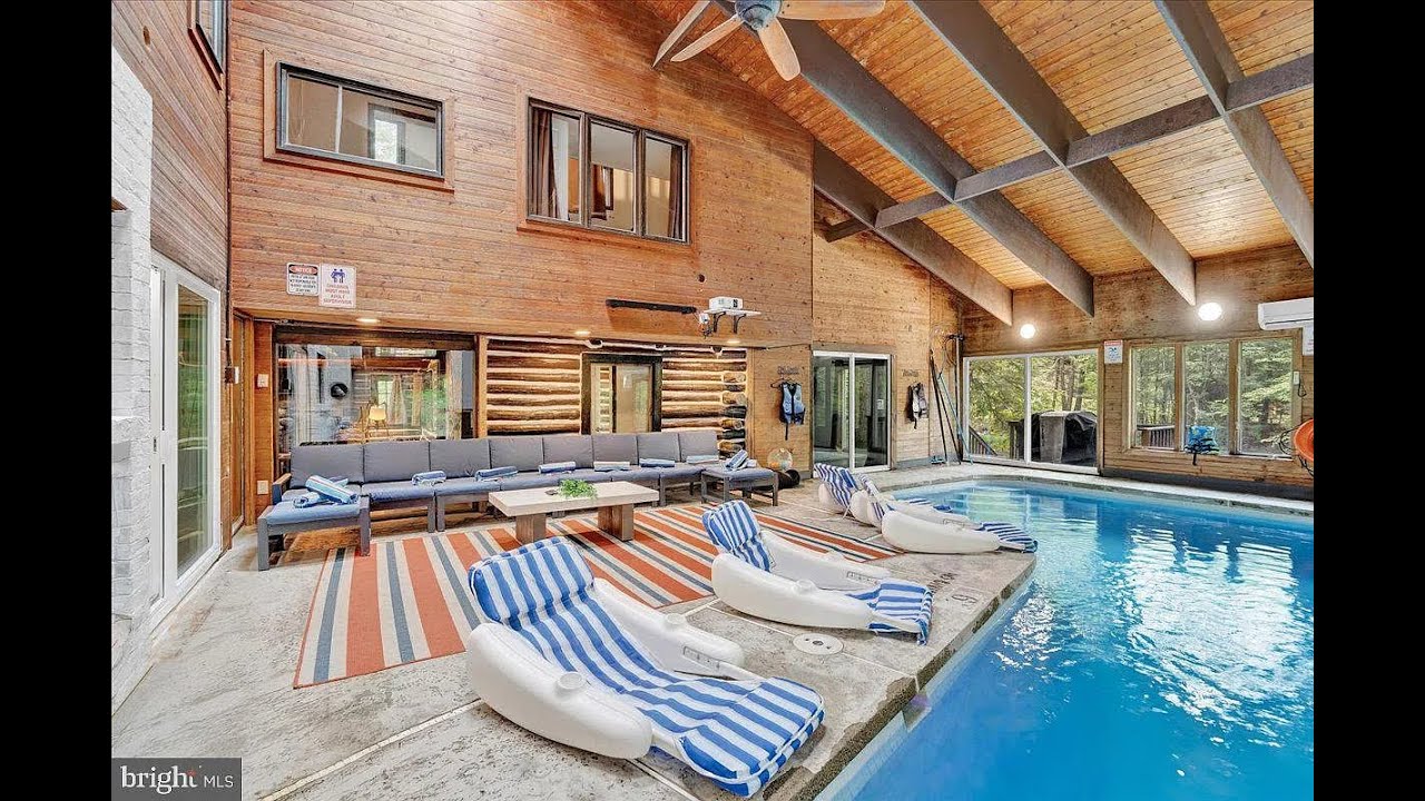 $1,995,000 205 Falling View Ct, East Stroudsburg, PA 18302