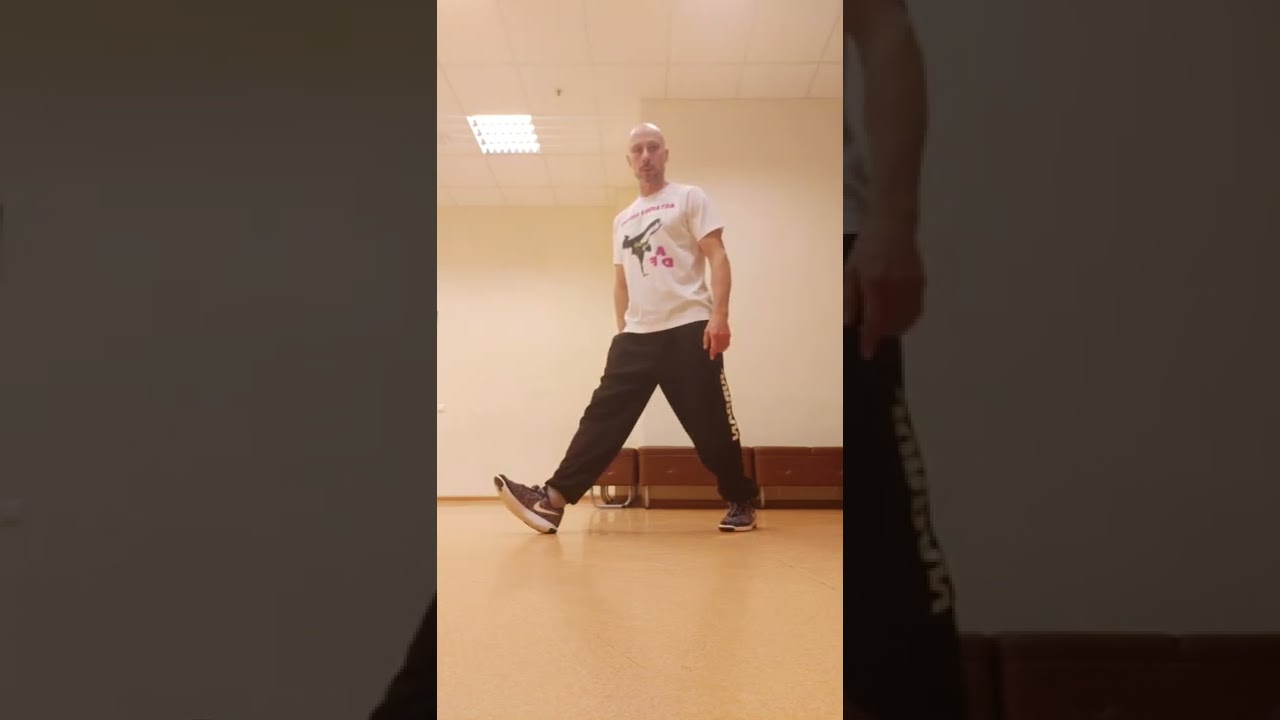 УЧИМ САМЫЕ КРУТЫЕ ДВИЖЕНИЯ ТАНЦА ШАФФЛ ДЛЯ КЛУБА! РАЗБОР SHUFFLE DANCE TUTORIAL.