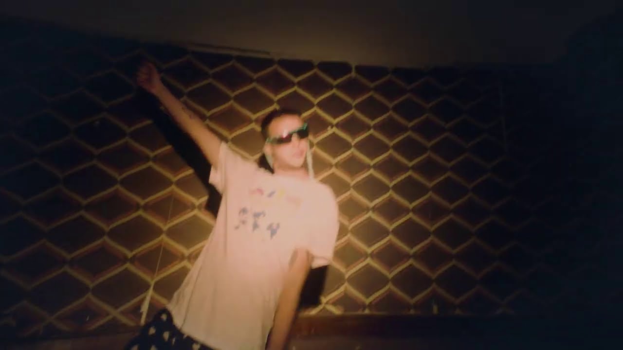 OFF LINE - Kid Mess ft. Parafernalia