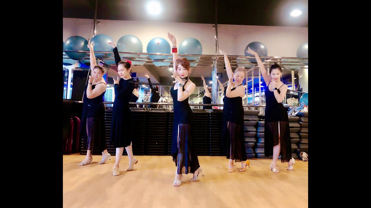 Shi Jie Zeng Yu Wo De( 世界贈予我 ) Line Dance -  CF  Rimau