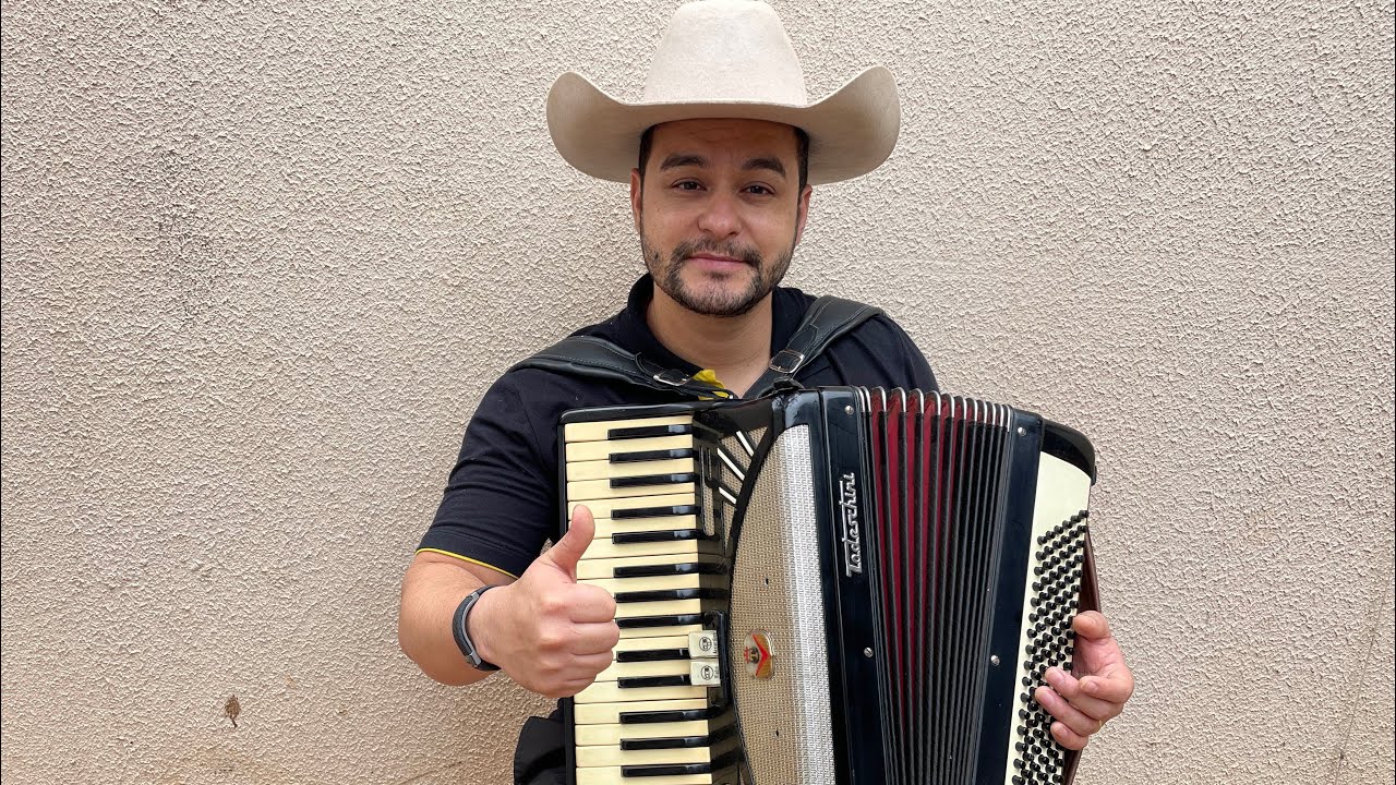Acordeon Todeschini 120 baixos Oitavada (8500)